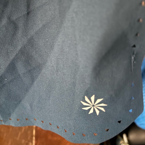 Athleta Dark Blue Women's Athletic Shorts Large - Picture 4 of 8